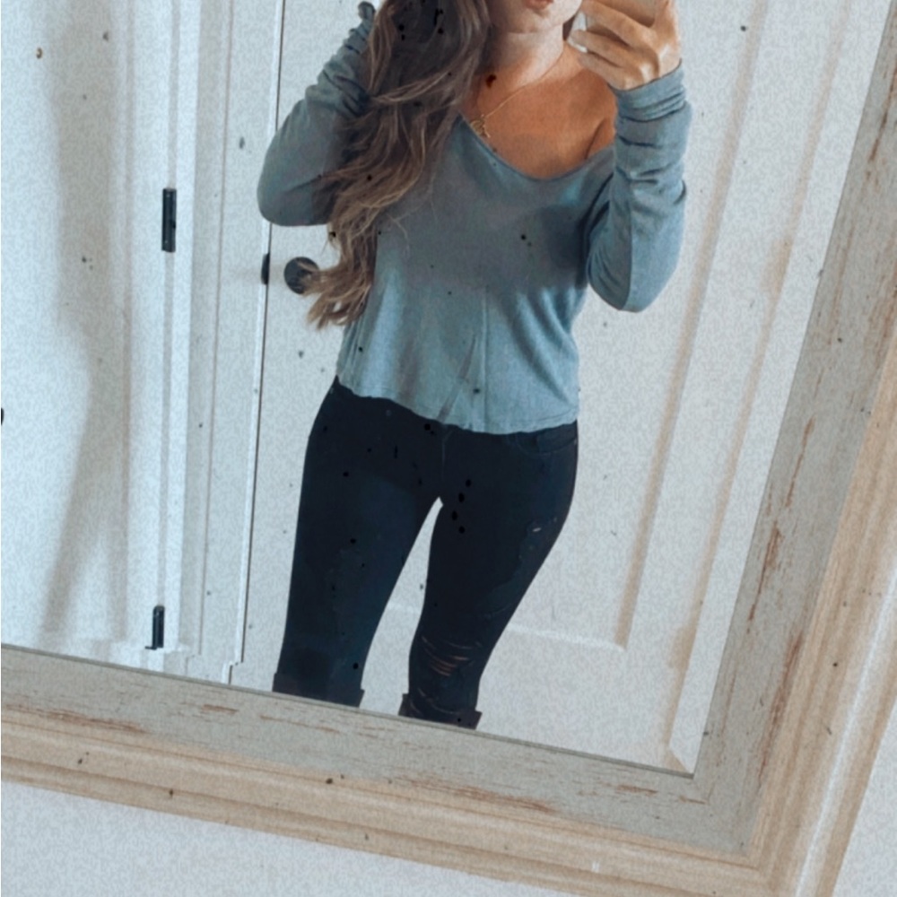 Brandy Melville Crop Long sleeve off shoulder